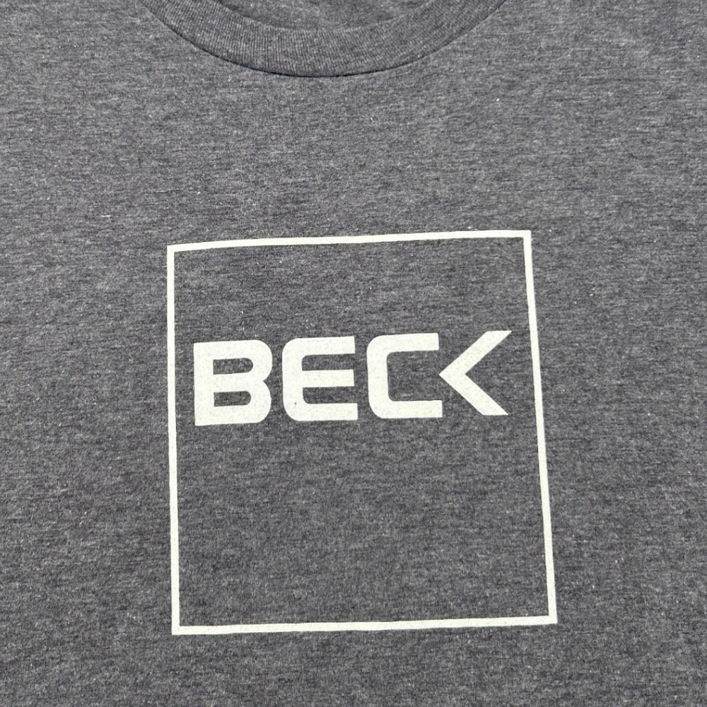 Bec< (Beck) Mens T-Shirt Gray Graphic Logo Short Sleeve